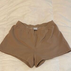 Aritzia TNA Cozy Fleece Shorts size M